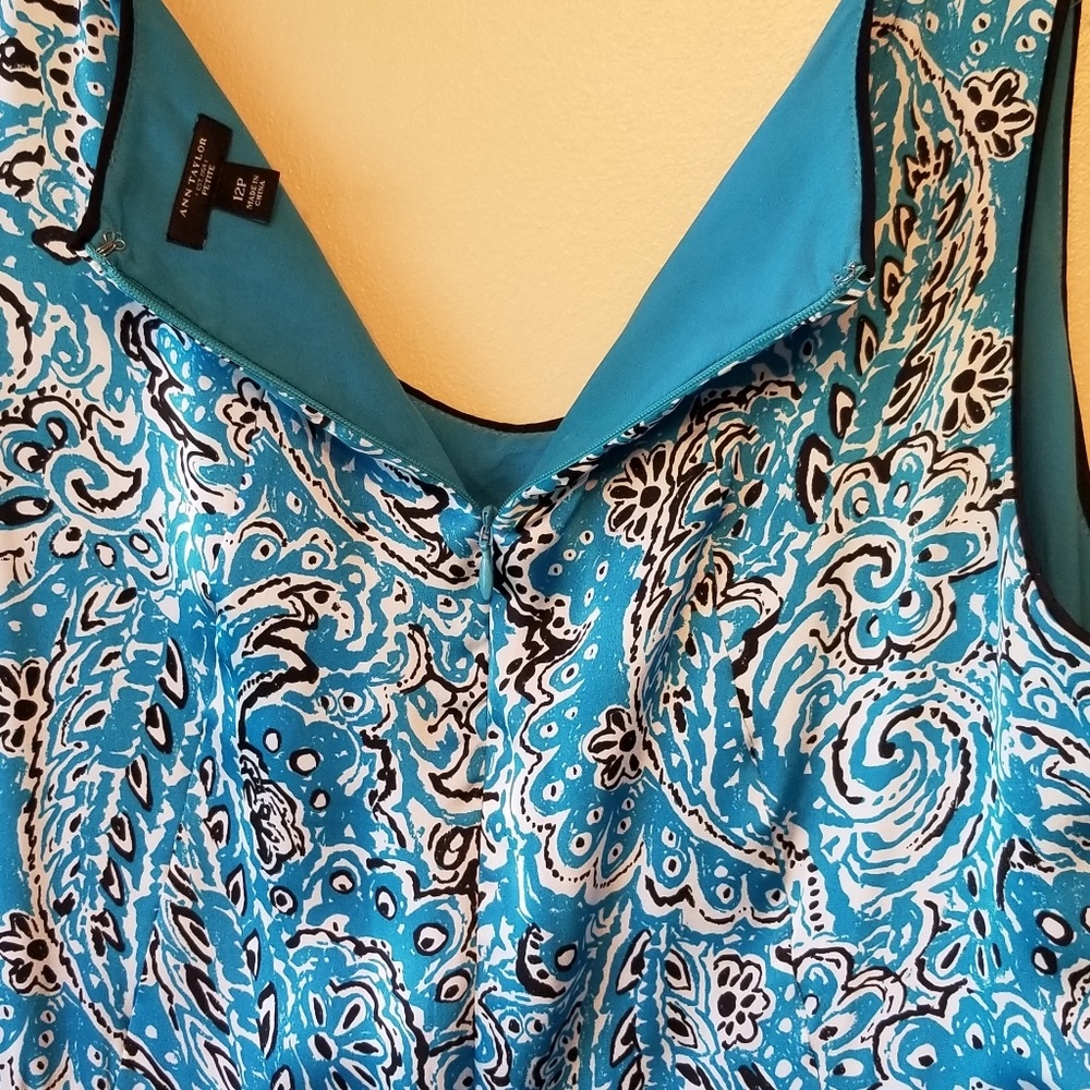 Dress - Picture 2 of 5